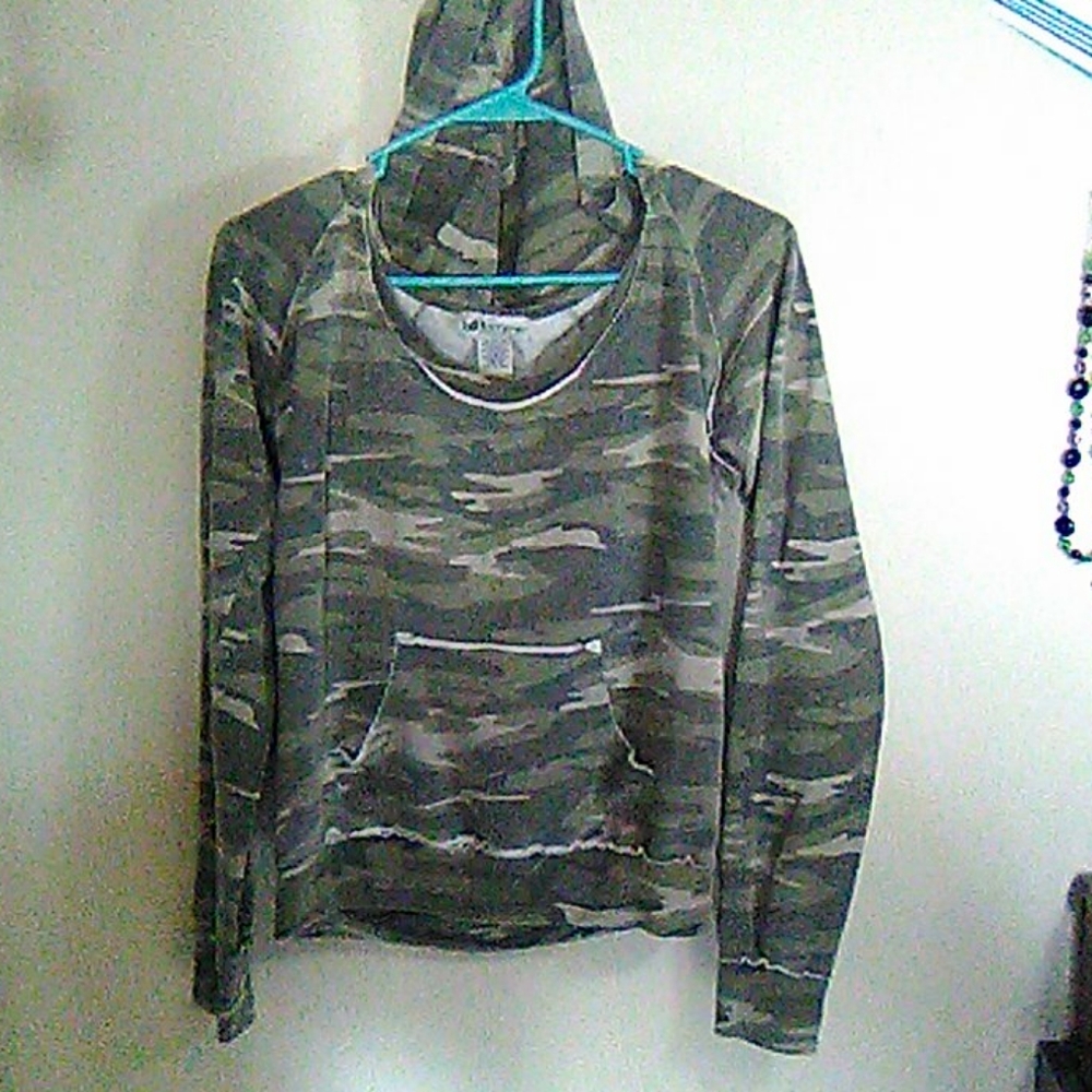 Camo hoodie shirt (women's fit)